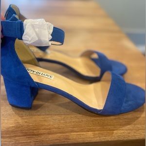 New- Joy In Love Brand Size 9 Royal Blue Suede 2 Inch High Heels